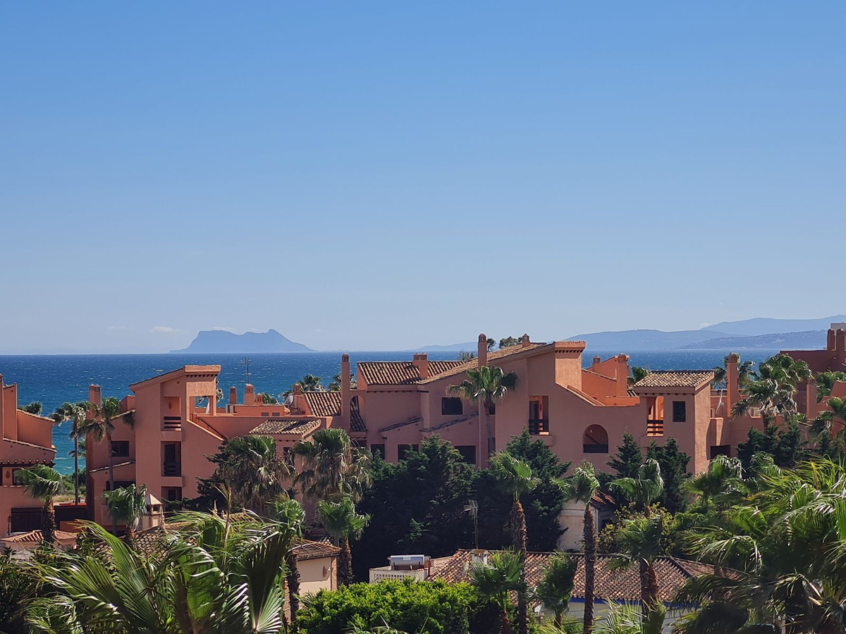 2 Bed Apartment for sale in Estepona Costa Del Sol, Málaga, Spain
