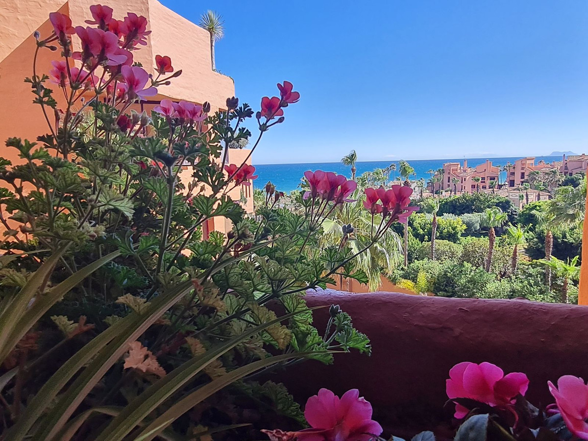 2 Bed Apartment for sale in Estepona Costa Del Sol, Málaga, Spain