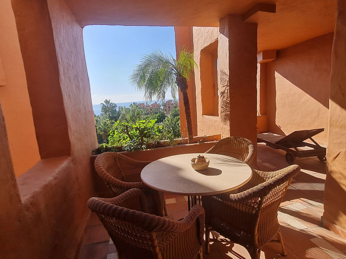 2 Bed Apartment for sale in Estepona Costa Del Sol, Málaga, Spain