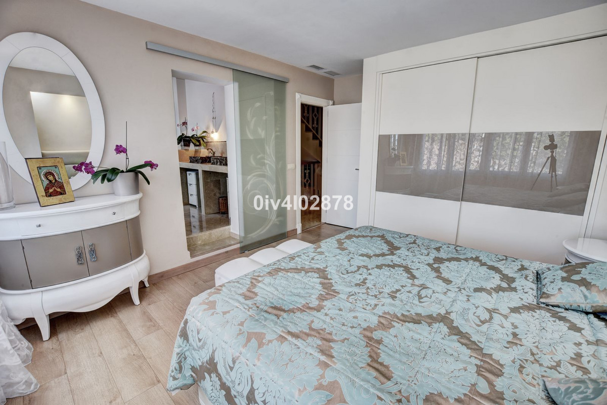 4 Bed Townhouse for sale in Arroyo De La Miel Costa Del Sol, Málaga, Spain