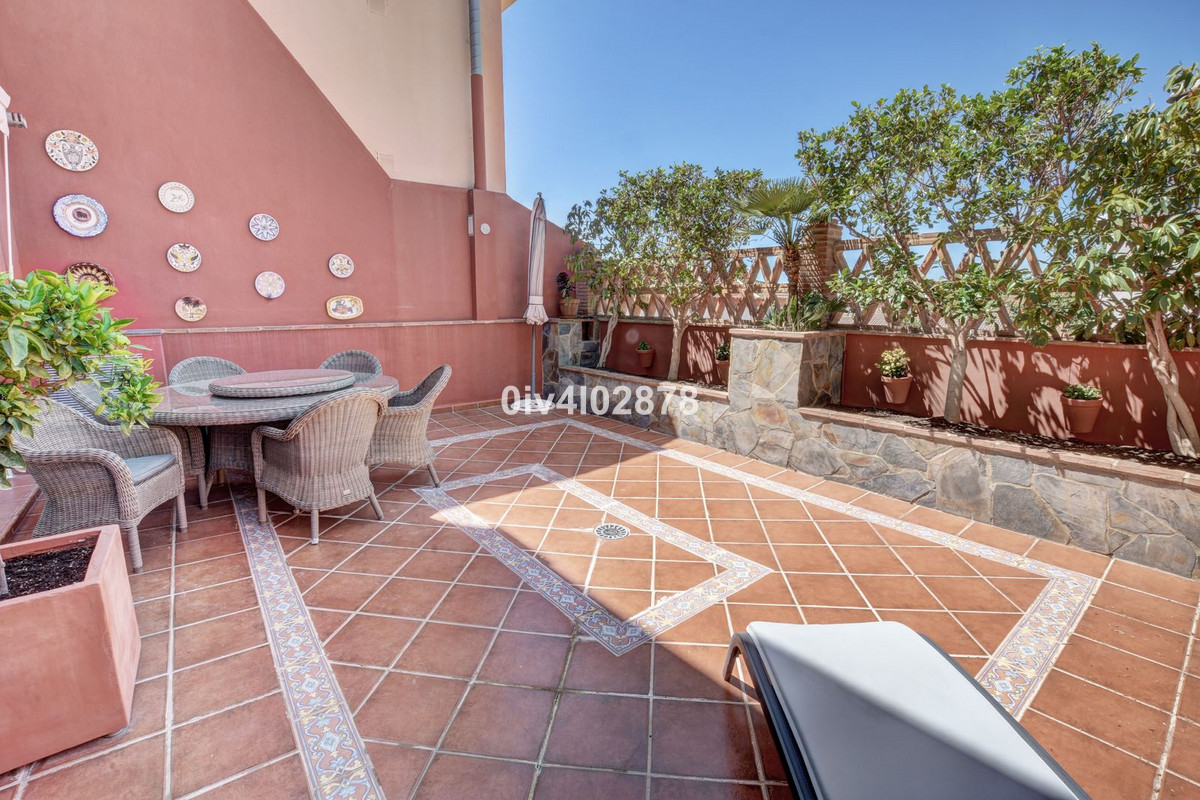 4 Bed Townhouse for sale in Arroyo De La Miel Costa Del Sol, Málaga, Spain