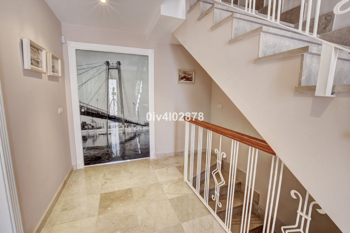 4 Bed Townhouse for sale in Arroyo De La Miel Costa Del Sol, Málaga, Spain