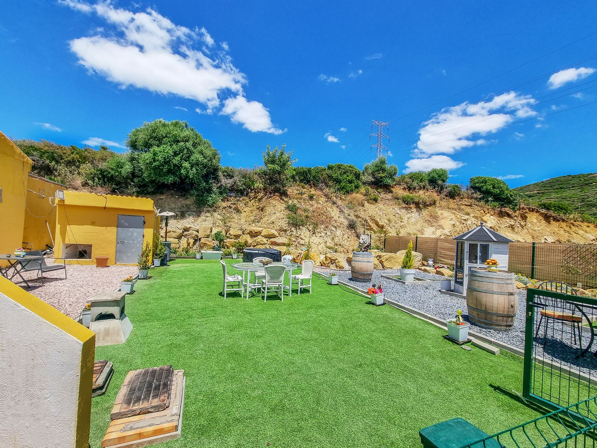3 Bed Townhouse for sale in Casares Costa Del Sol, Málaga, Spain