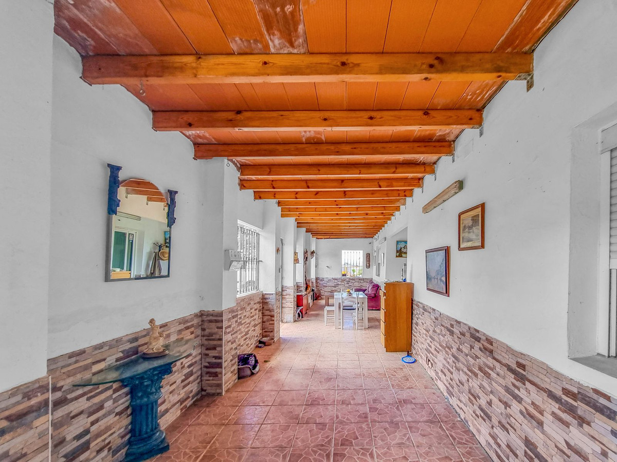 3 Bed Townhouse for sale in Casares Costa Del Sol, Málaga, Spain
