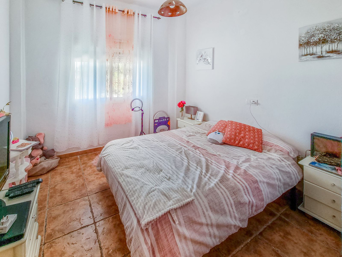 3 Bed Townhouse for sale in Casares Costa Del Sol, Málaga, Spain