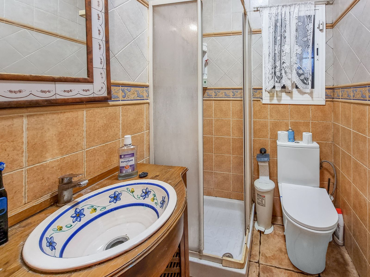 3 Bed Townhouse for sale in Casares Costa Del Sol, Málaga, Spain