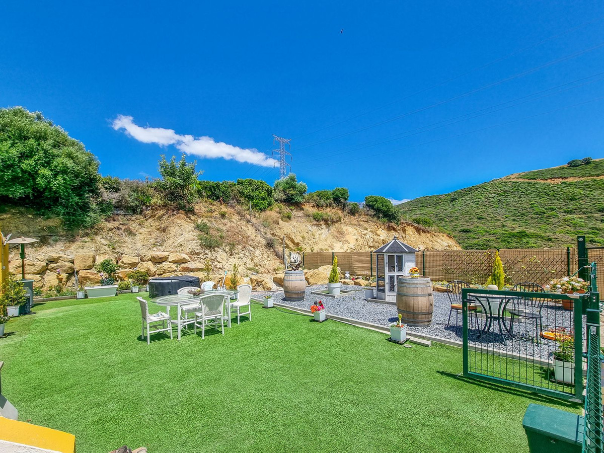 3 Bed Townhouse for sale in Casares Costa Del Sol, Málaga, Spain