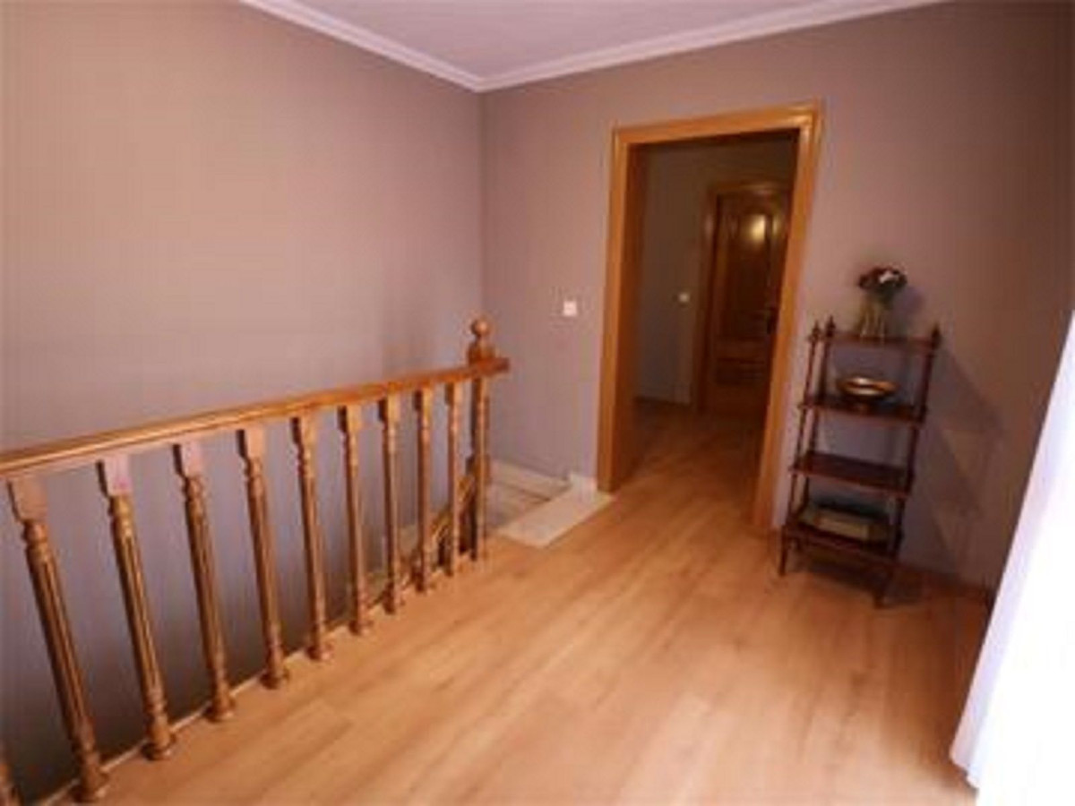 Se vende Villa - Chalet de 6 dormitorios en Costa Del Sol, Málaga, España