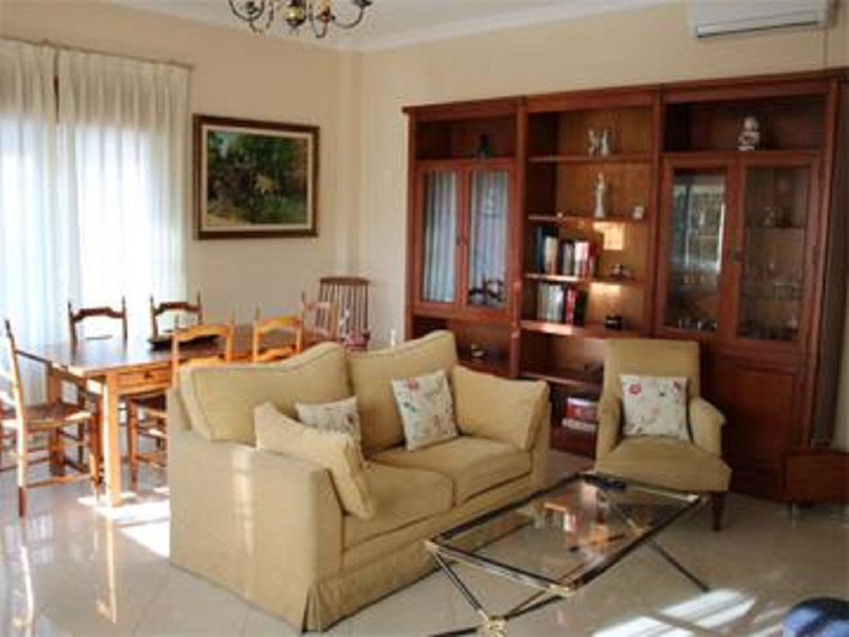 Se vende Villa - Chalet de 6 dormitorios en Costa Del Sol, Málaga, España