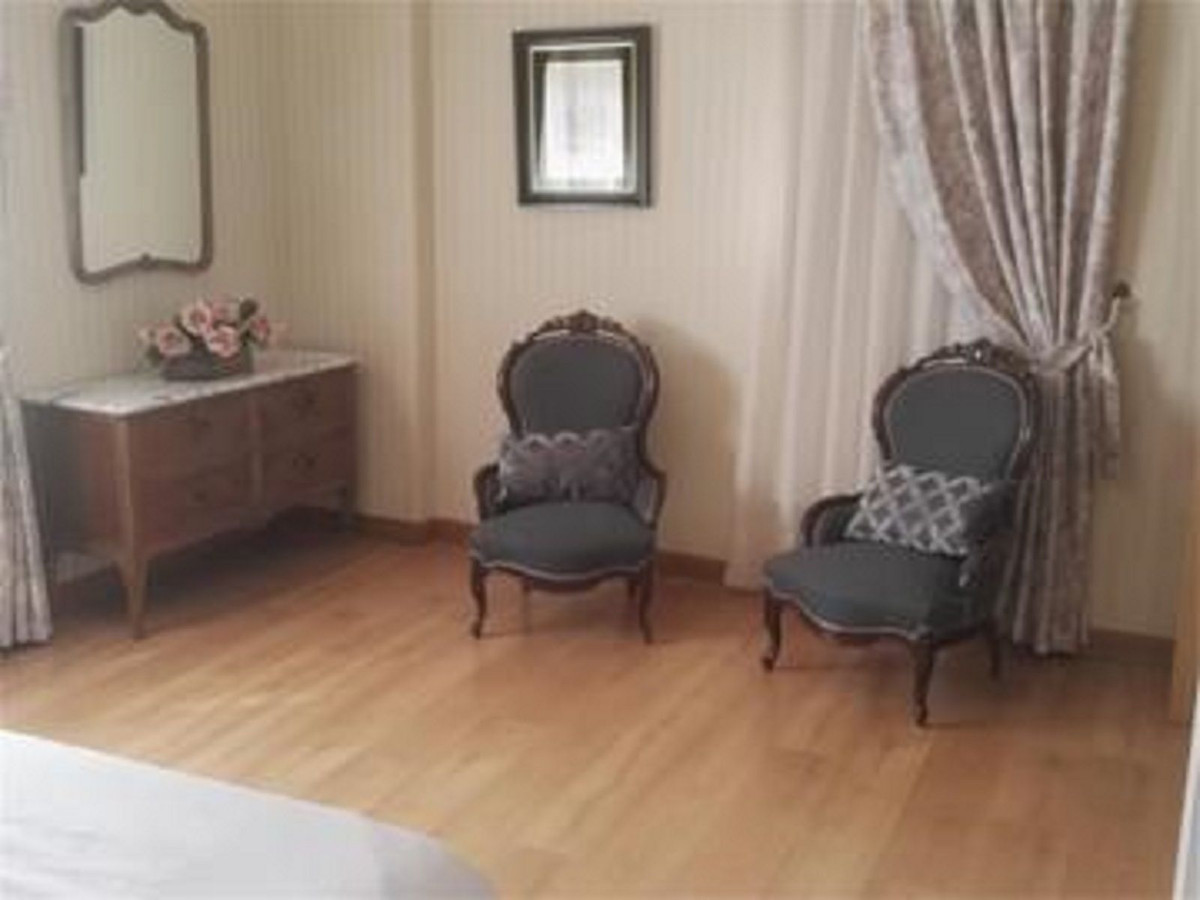 Se vende Villa - Chalet de 6 dormitorios en Costa Del Sol, Málaga, España