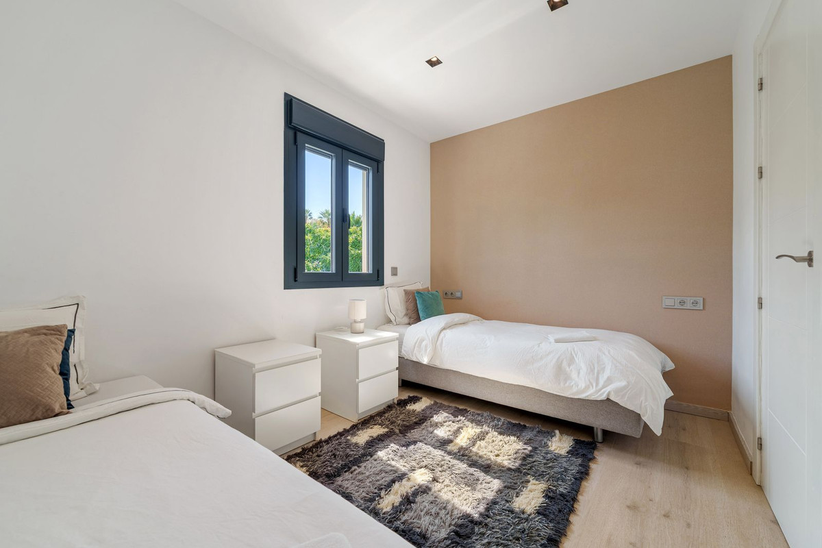 4 Bed Townhouse for sale in Nueva Andalucía Costa Del Sol, Málaga, Spain