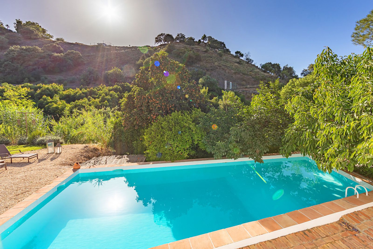 Se vende Finca - Cortijo de 4 dormitorios en Costa Del Sol, Málaga, España