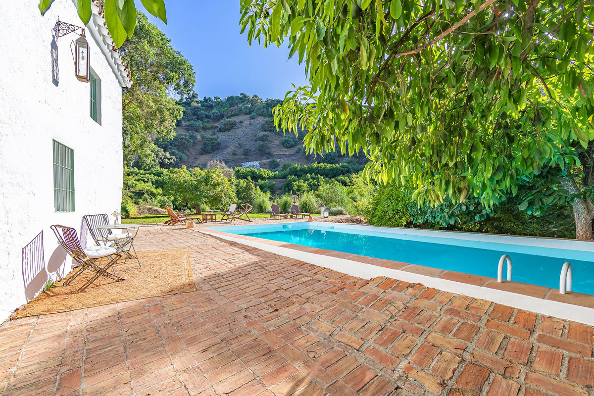 Se vende Finca - Cortijo de 4 dormitorios en Costa Del Sol, Málaga, España