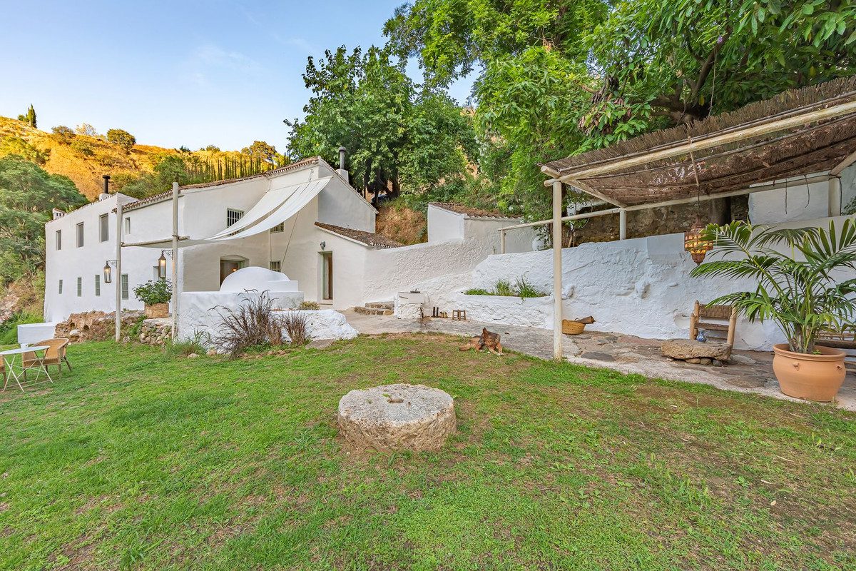 Se vende Finca - Cortijo de 4 dormitorios en Costa Del Sol, Málaga, España