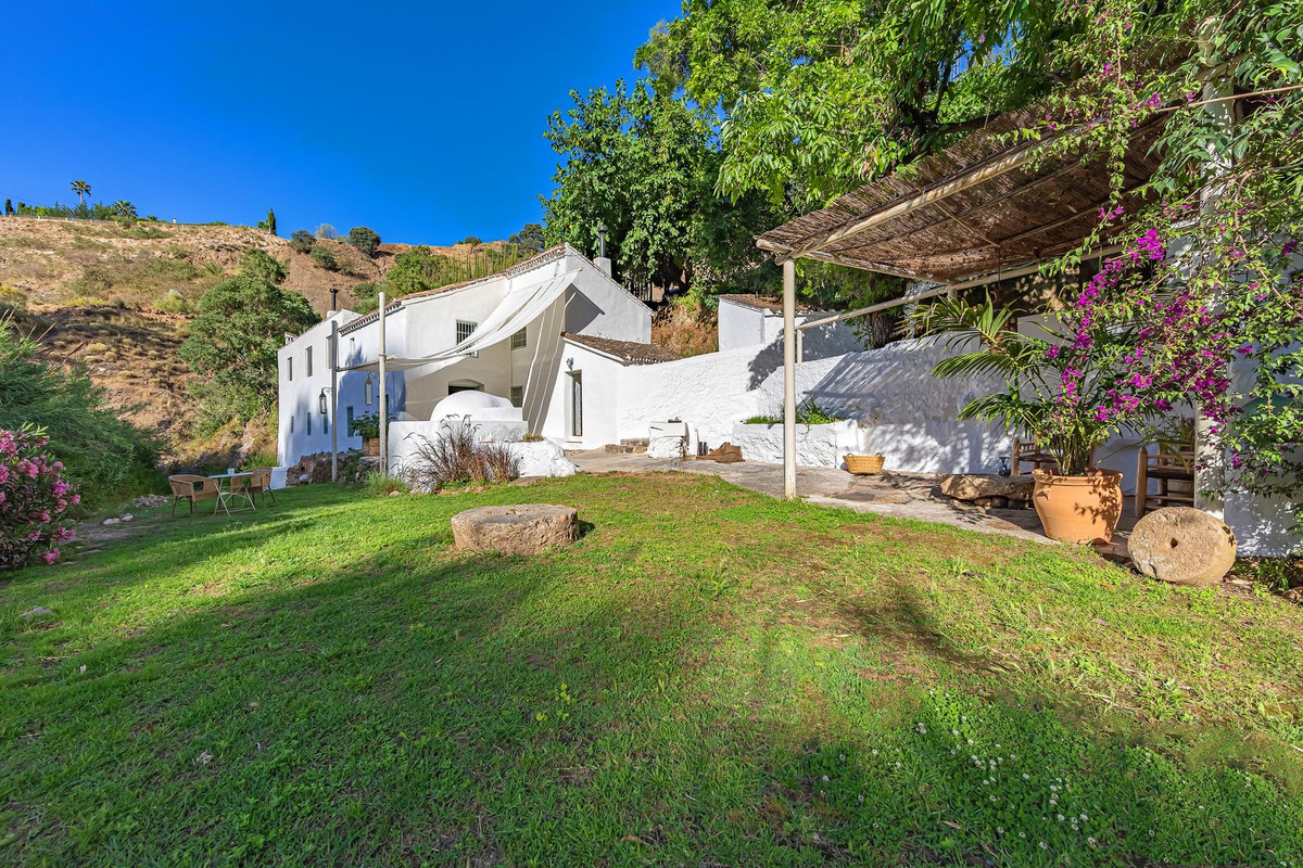 Se vende Finca - Cortijo de 4 dormitorios en Costa Del Sol, Málaga, España