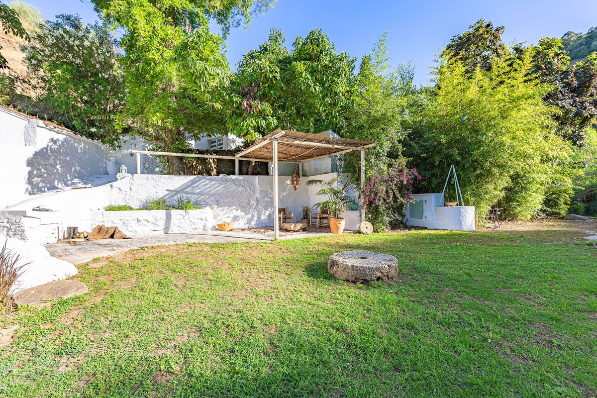 Se vende Finca - Cortijo de 4 dormitorios en Costa Del Sol, Málaga, España