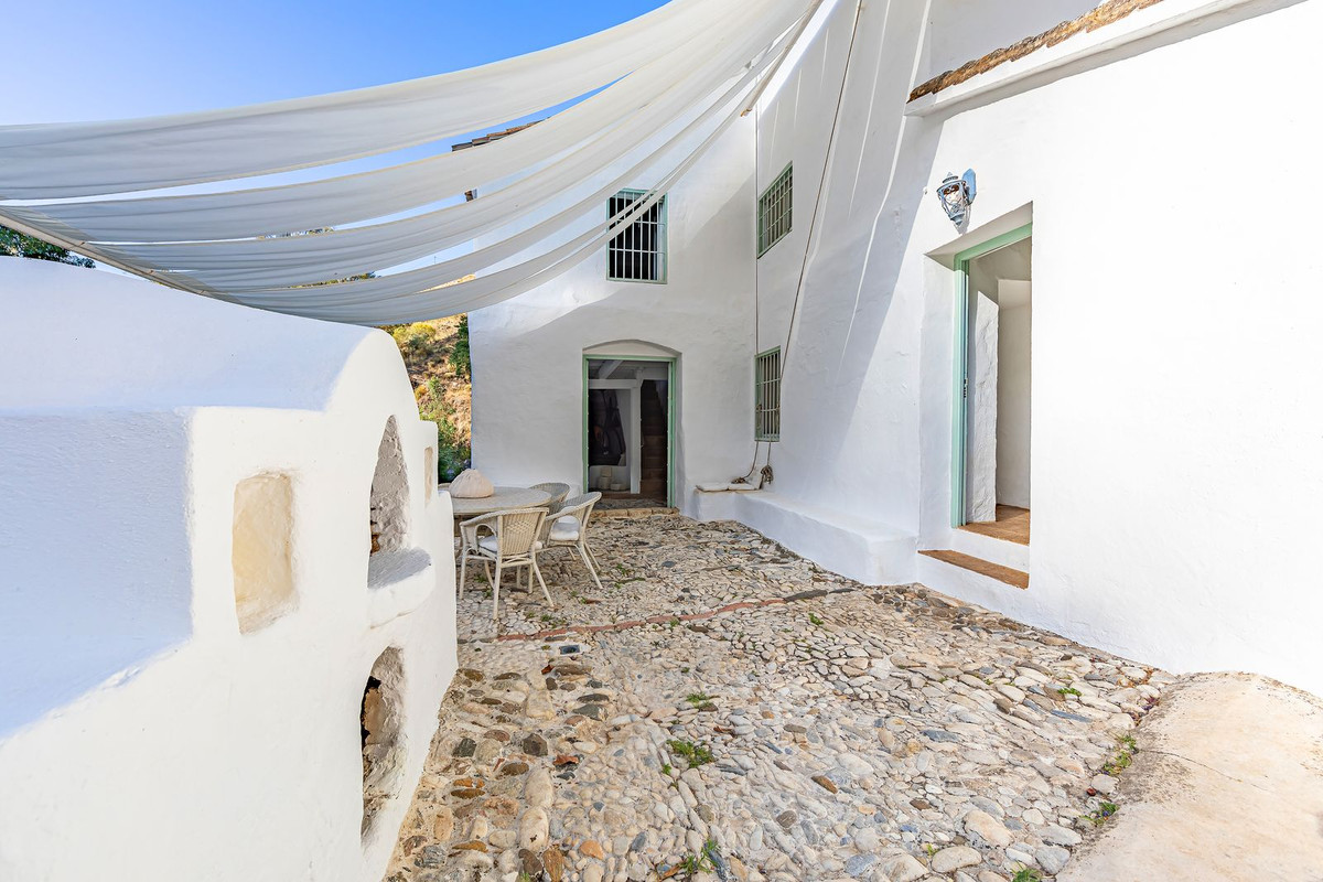 Se vende Finca - Cortijo de 4 dormitorios en Costa Del Sol, Málaga, España