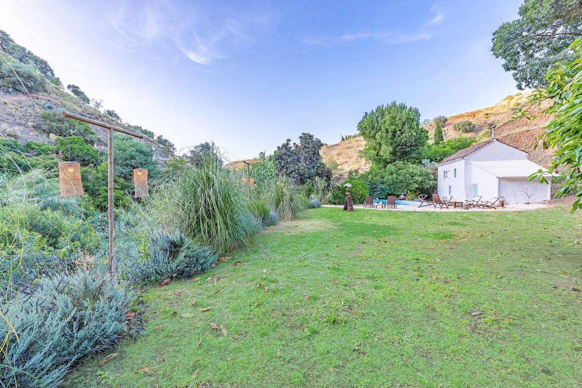 Se vende Finca - Cortijo de 4 dormitorios en Costa Del Sol, Málaga, España