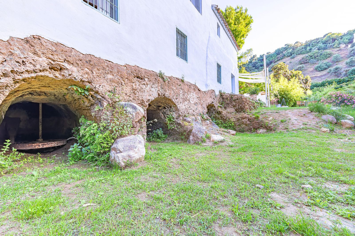 Se vende Finca - Cortijo de 4 dormitorios en Costa Del Sol, Málaga, España
