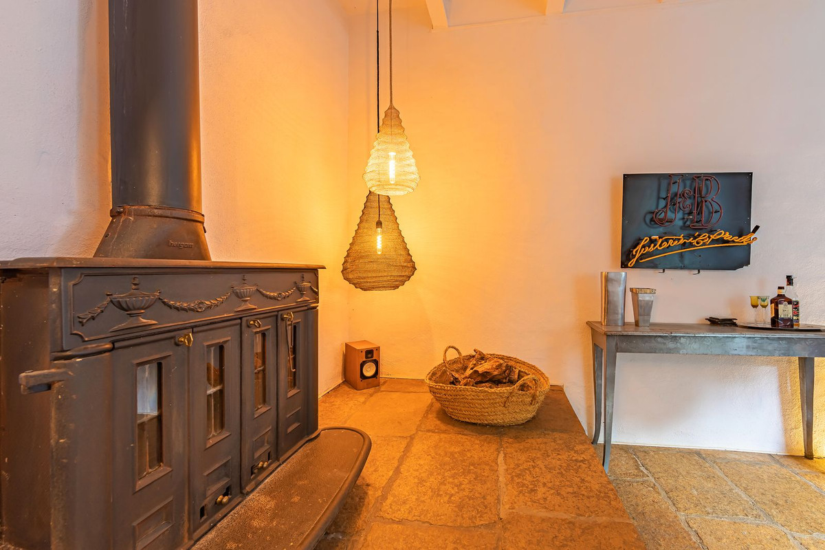 Se vende Finca - Cortijo de 4 dormitorios en Costa Del Sol, Málaga, España