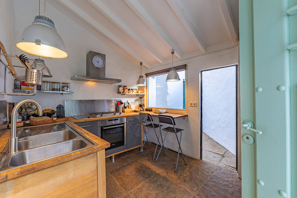 Se vende Finca - Cortijo de 4 dormitorios en Costa Del Sol, Málaga, España