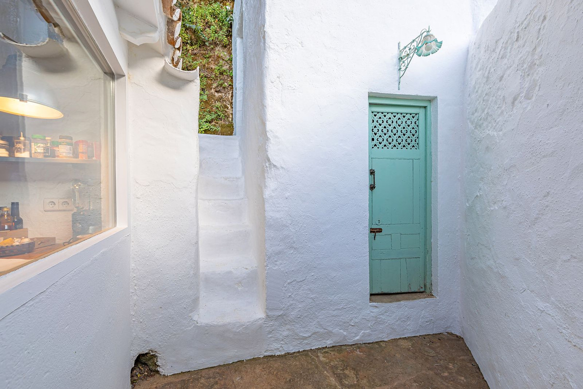 Se vende Finca - Cortijo de 4 dormitorios en Costa Del Sol, Málaga, España