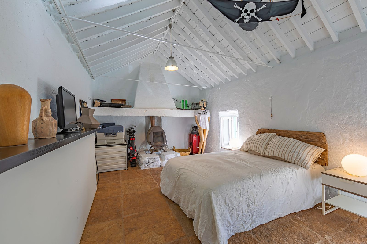 Se vende Finca - Cortijo de 4 dormitorios en Costa Del Sol, Málaga, España