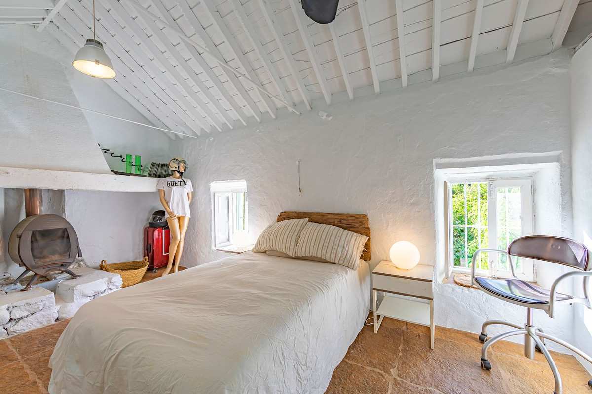 Se vende Finca - Cortijo de 4 dormitorios en Costa Del Sol, Málaga, España