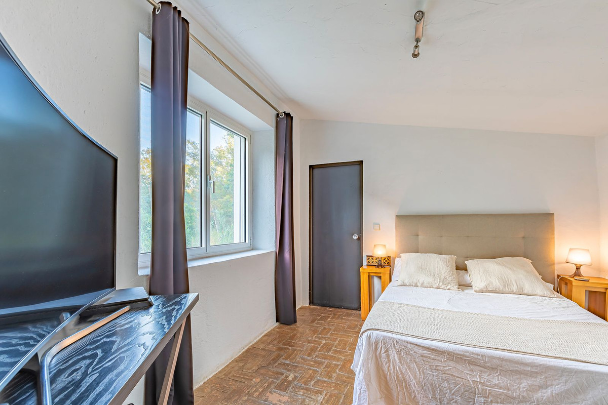 Se vende Finca - Cortijo de 4 dormitorios en Costa Del Sol, Málaga, España
