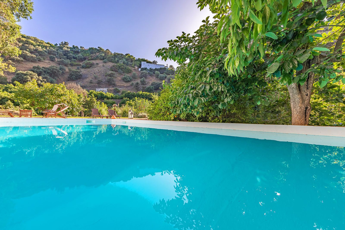 Se vende Finca - Cortijo de 4 dormitorios en Costa Del Sol, Málaga, España