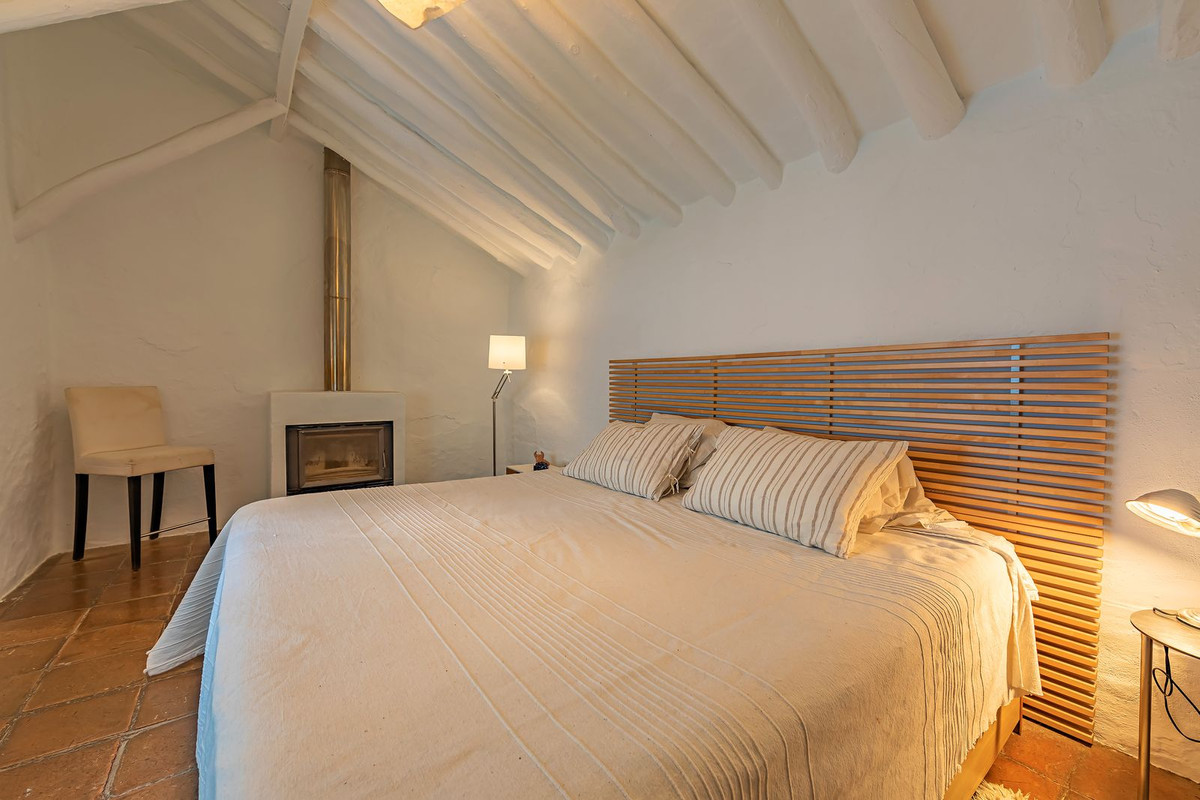 Se vende Finca - Cortijo de 4 dormitorios en Costa Del Sol, Málaga, España