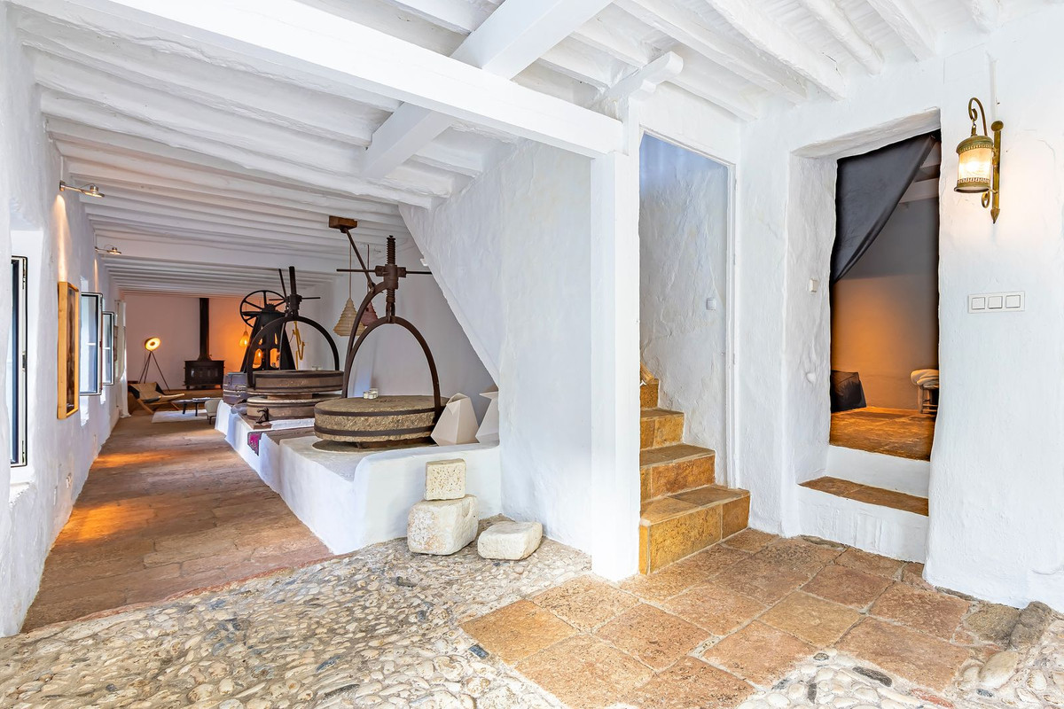 Se vende Finca - Cortijo de 4 dormitorios en Costa Del Sol, Málaga, España