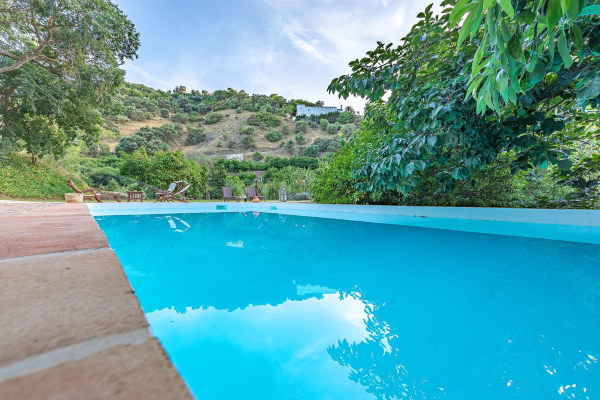 Se vende Finca - Cortijo de 4 dormitorios en Costa Del Sol, Málaga, España
