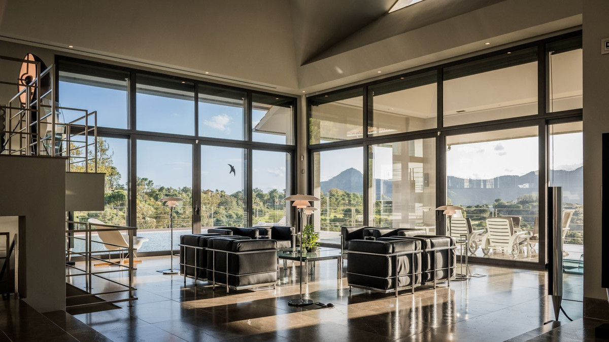 Se vende Villa - Chalet de 5 dormitorios en Costa Del Sol, Málaga, España
