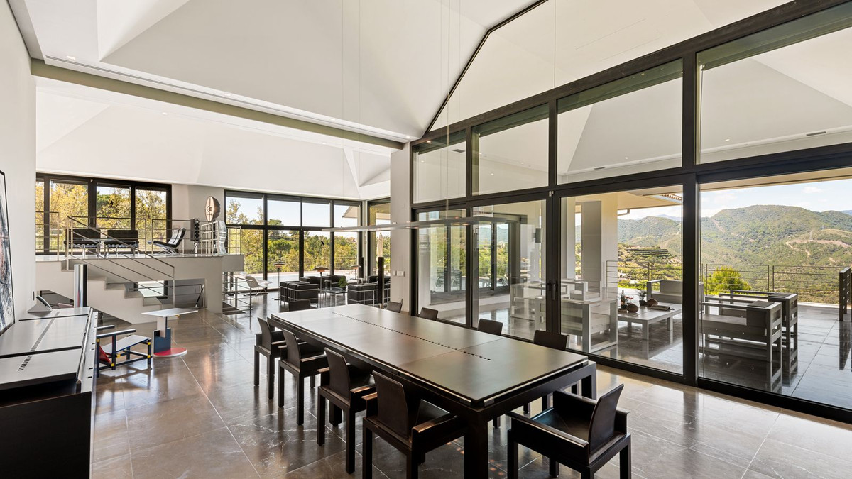 Se vende Villa - Chalet de 5 dormitorios en Costa Del Sol, Málaga, España