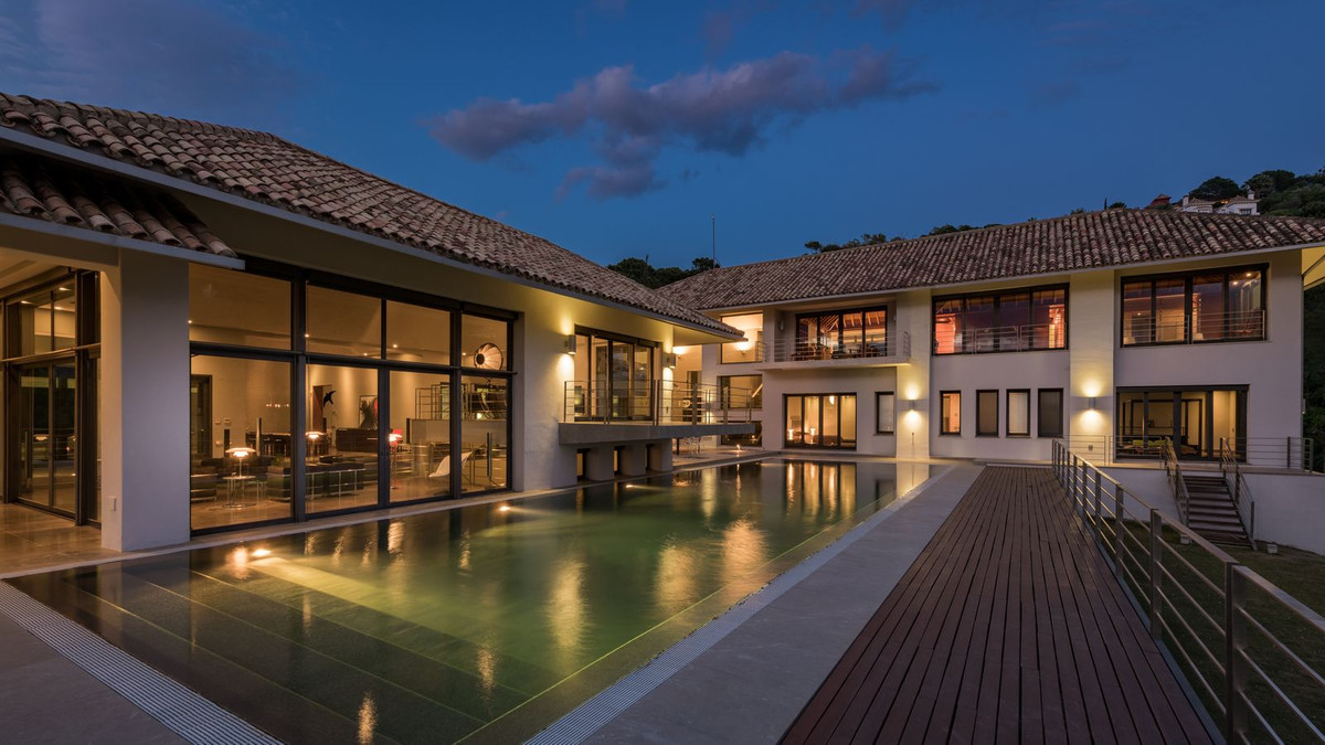 Se vende Villa - Chalet de 5 dormitorios en Costa Del Sol, Málaga, España