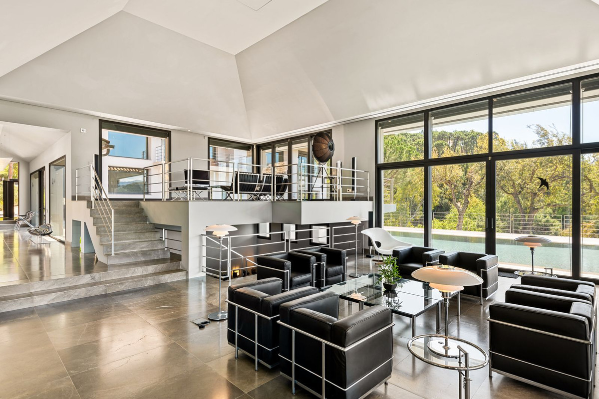 Se vende Villa - Chalet de 5 dormitorios en Costa Del Sol, Málaga, España