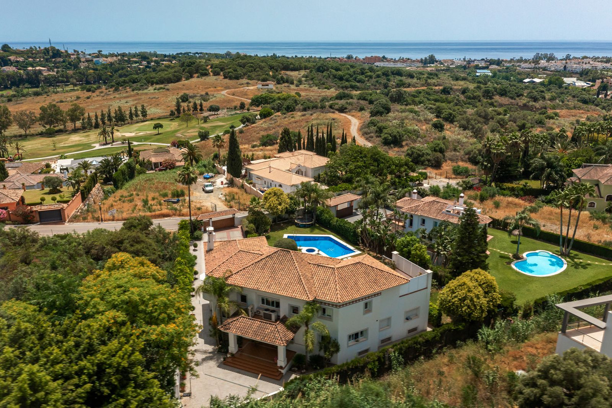 Se vende Villa - Chalet de 6 dormitorios en Costa Del Sol, Málaga, España