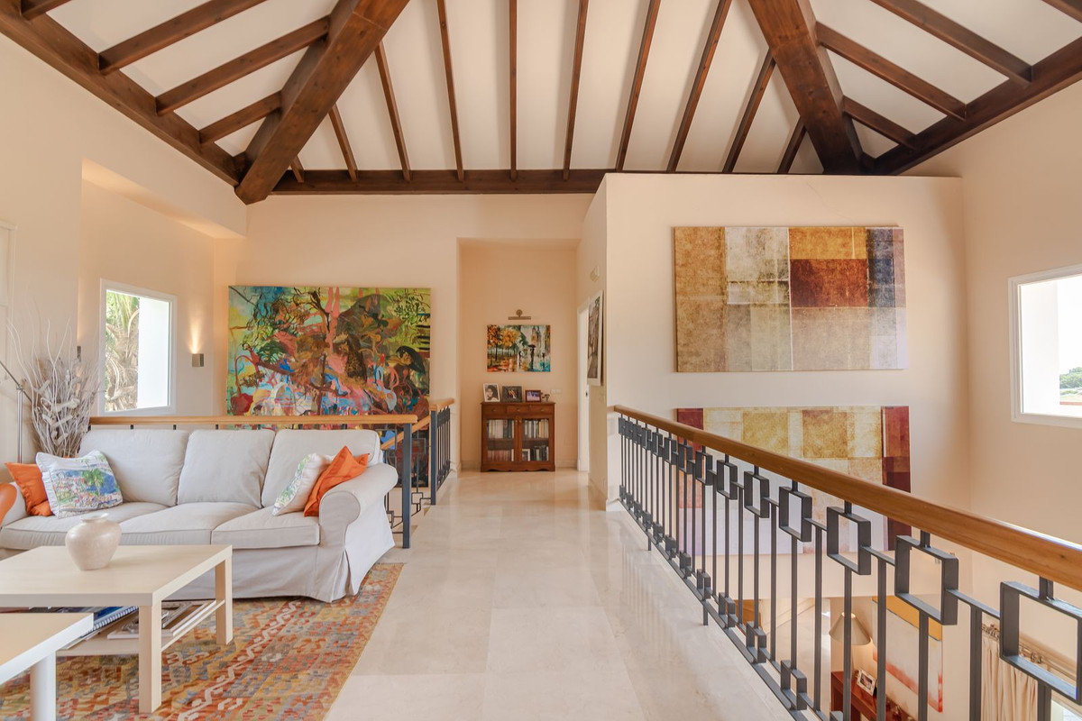 Se vende Villa - Chalet de 6 dormitorios en Costa Del Sol, Málaga, España