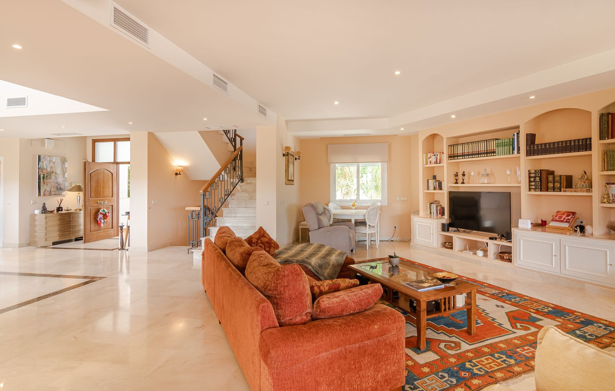 Se vende Villa - Chalet de 6 dormitorios en Costa Del Sol, Málaga, España