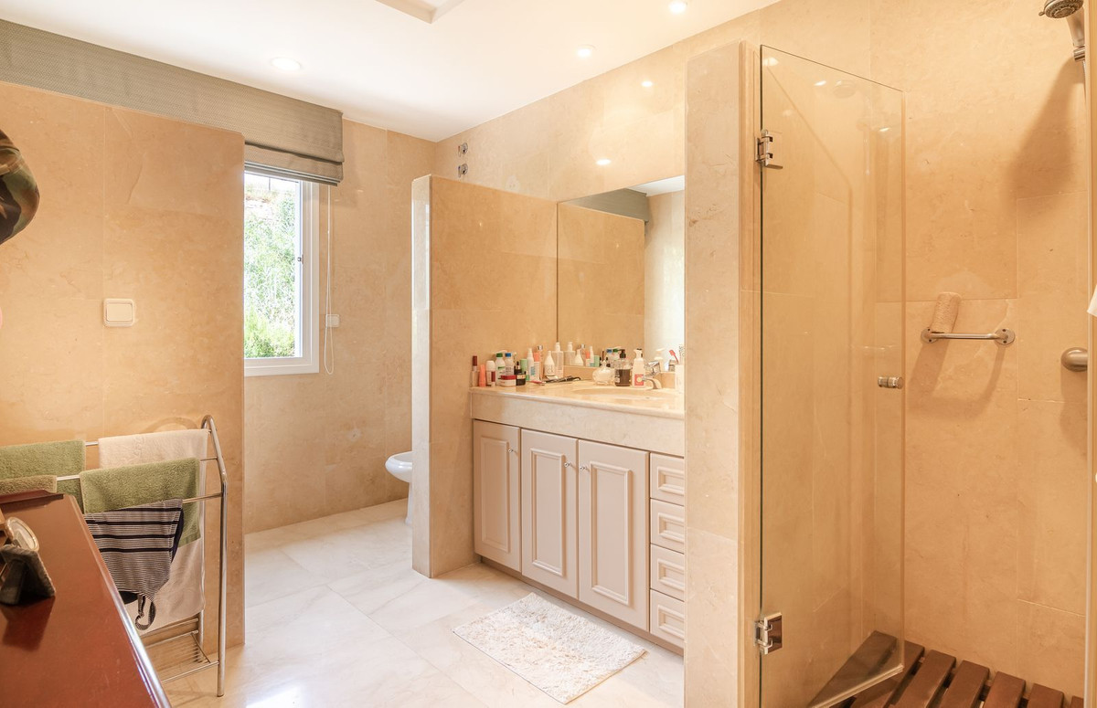 Se vende Villa - Chalet de 6 dormitorios en Costa Del Sol, Málaga, España