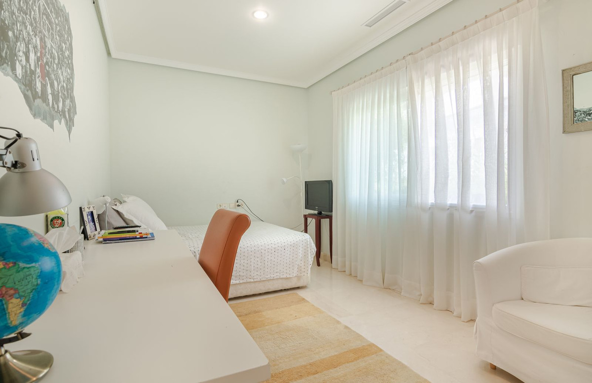 Se vende Villa - Chalet de 6 dormitorios en Costa Del Sol, Málaga, España