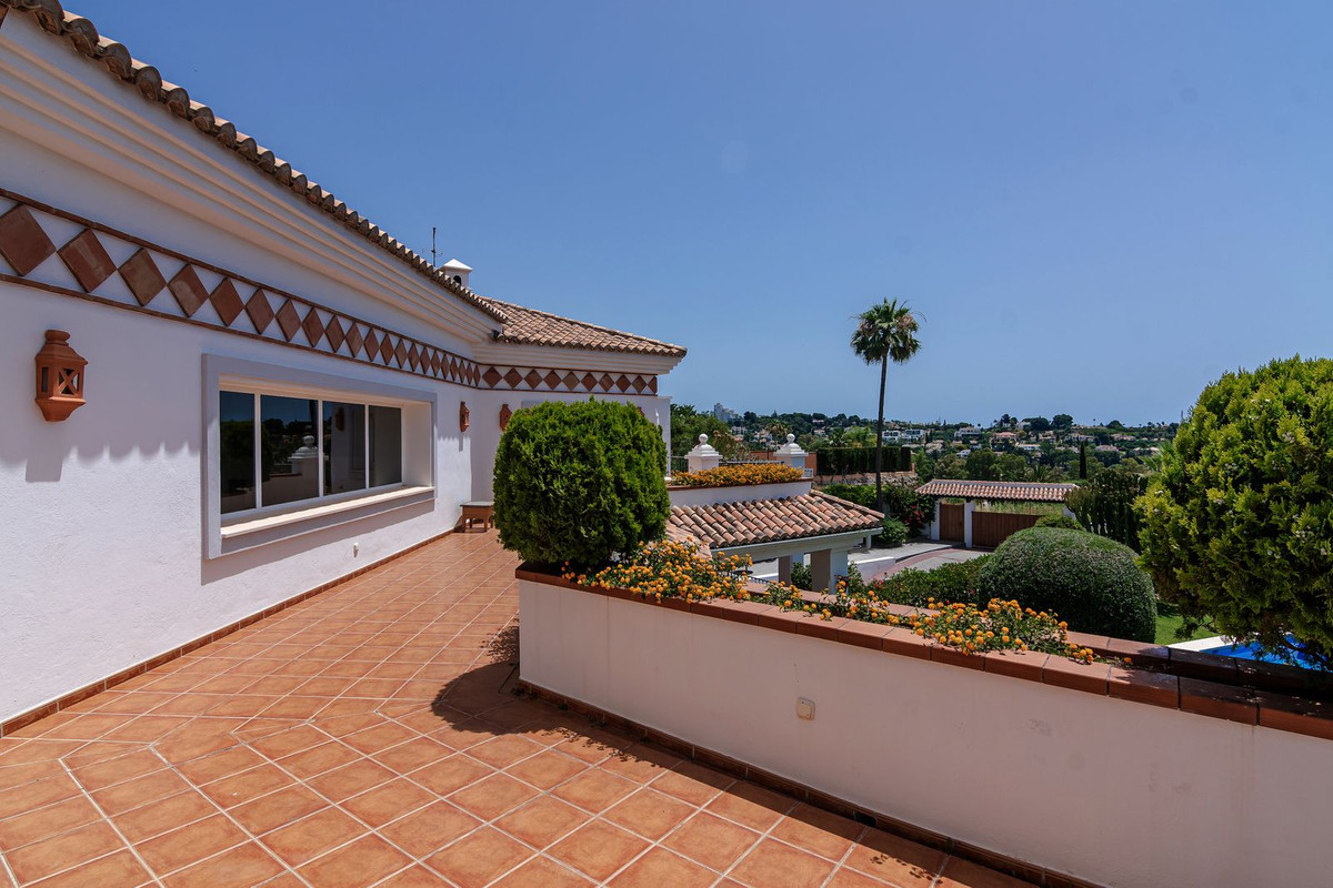 Se vende Villa - Chalet de 6 dormitorios en Costa Del Sol, Málaga, España