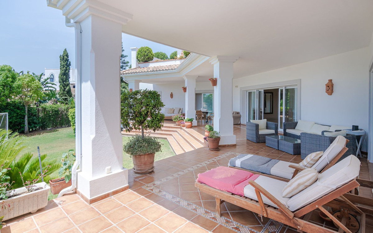 Se vende Villa - Chalet de 6 dormitorios en Costa Del Sol, Málaga, España