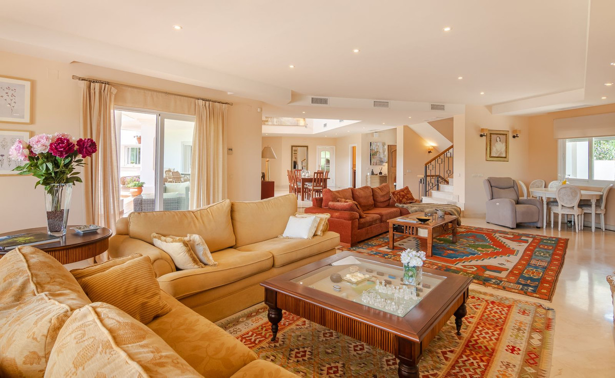 Se vende Villa - Chalet de 6 dormitorios en Costa Del Sol, Málaga, España