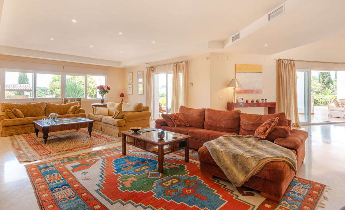 Se vende Villa - Chalet de 6 dormitorios en Costa Del Sol, Málaga, España