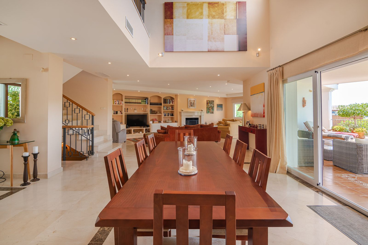 Se vende Villa - Chalet de 6 dormitorios en Costa Del Sol, Málaga, España