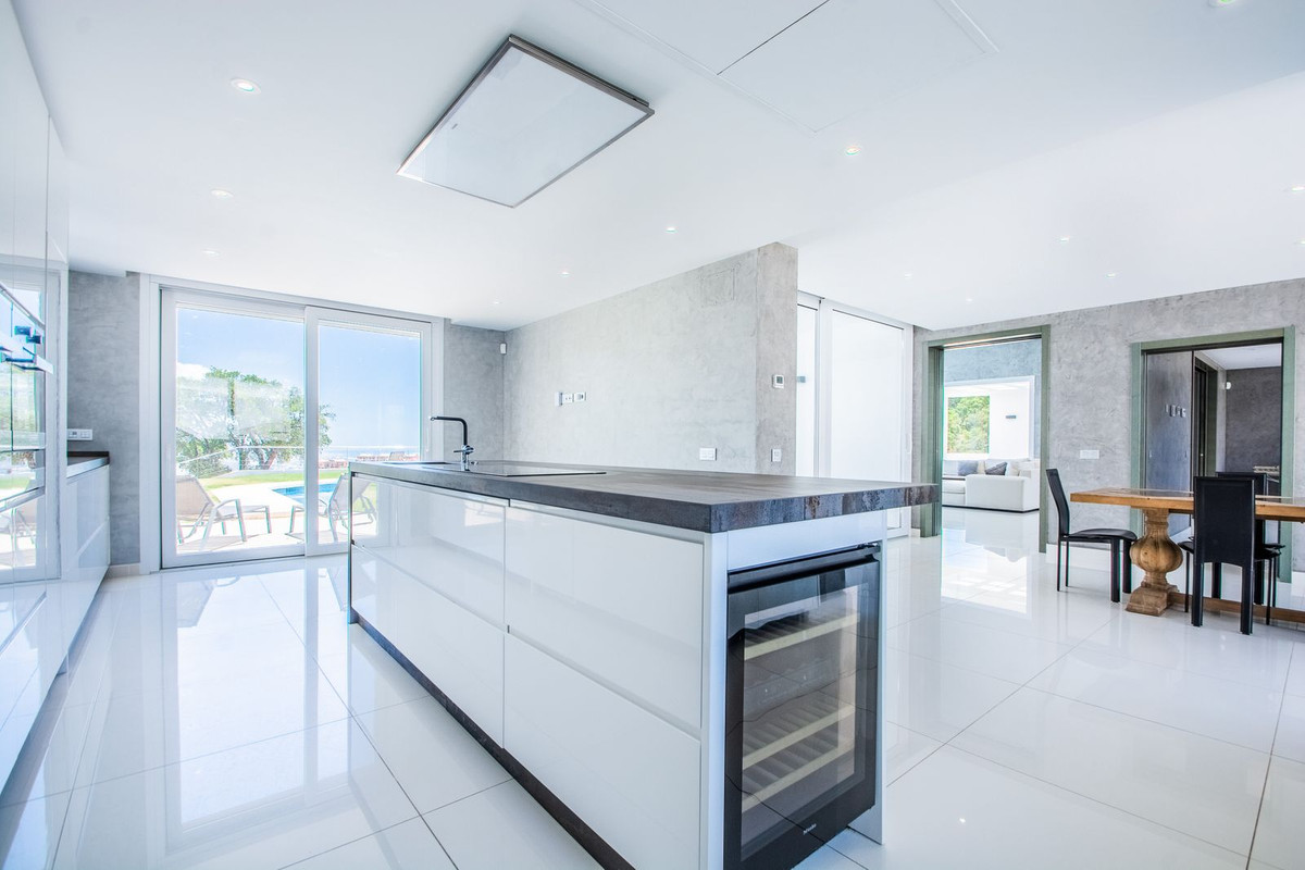Se vende Villa - Chalet de 7 dormitorios en Costa Del Sol, Málaga, España