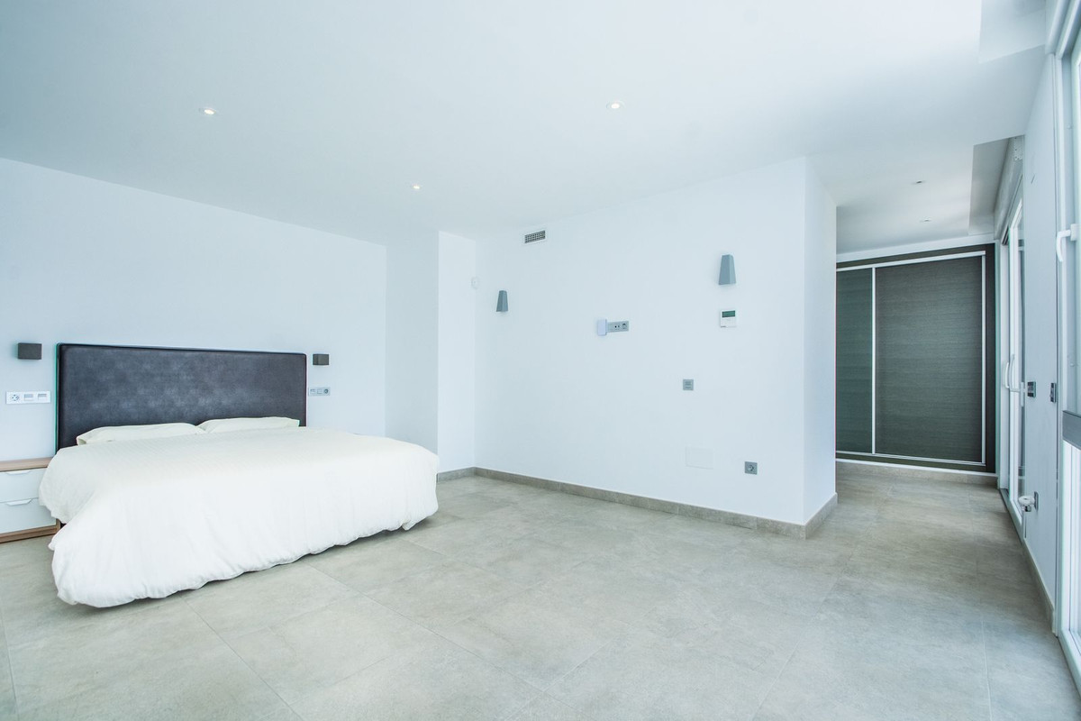 Se vende Villa - Chalet de 7 dormitorios en Costa Del Sol, Málaga, España