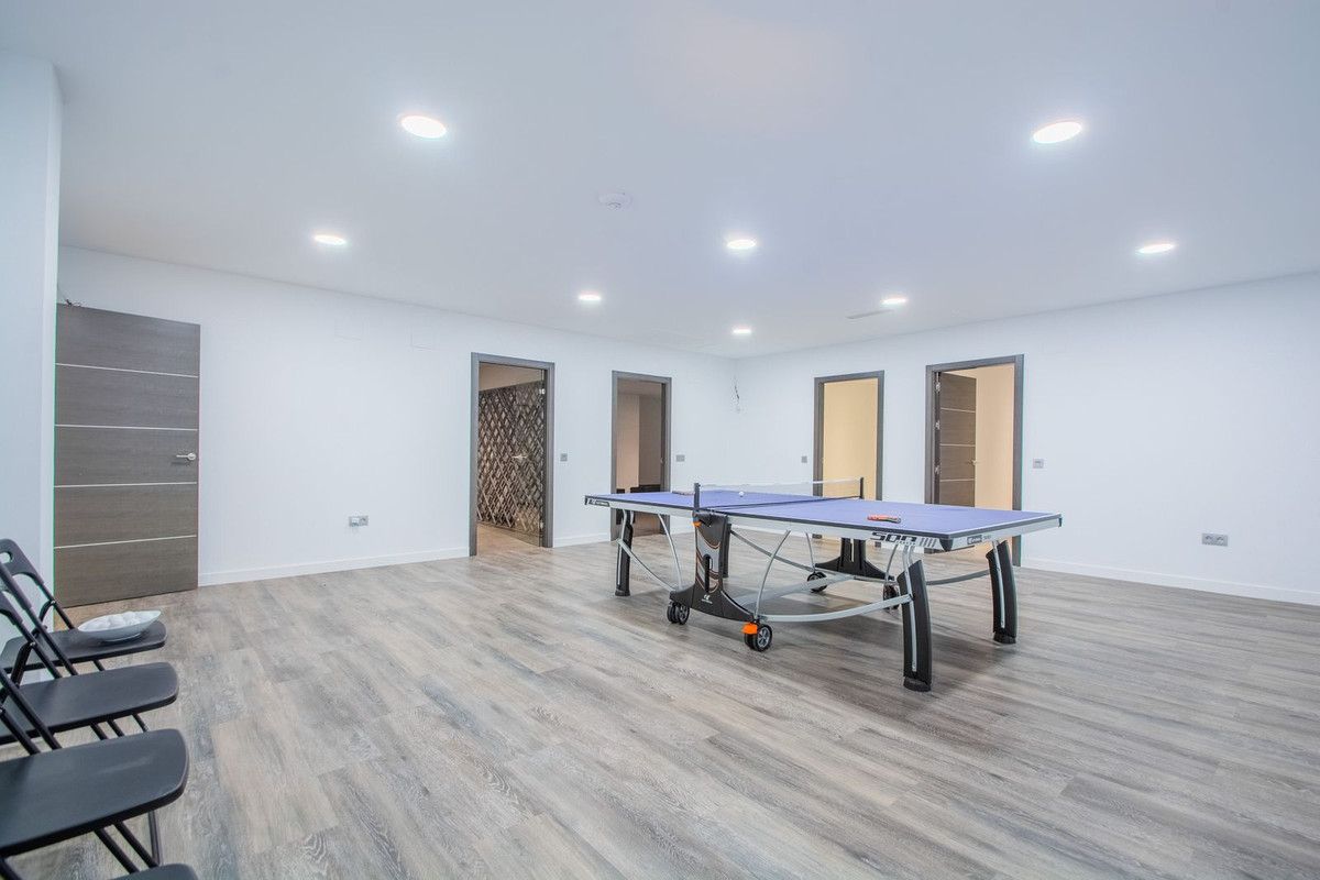 Se vende Villa - Chalet de 7 dormitorios en Costa Del Sol, Málaga, España